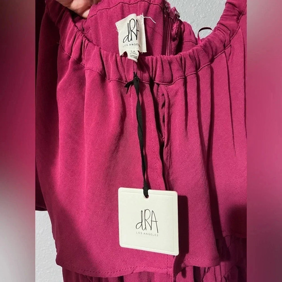 dRA Los Angeles Women’s Off Shoulder Dress NWT Sz M Wedding Cocktail Party Midi - Picture 5 of 10